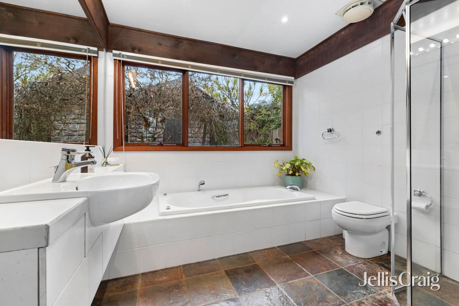 342 Gallaghers Road, Glen&nbsp;Waverley image 13