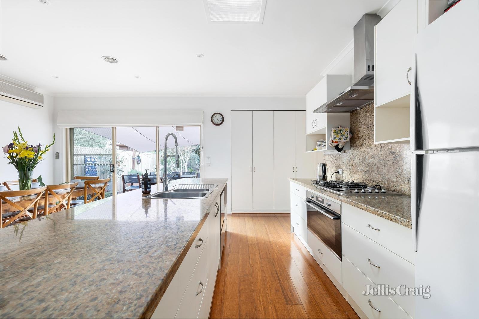 3/42 Mitchell Road, Mont Albert North image 4