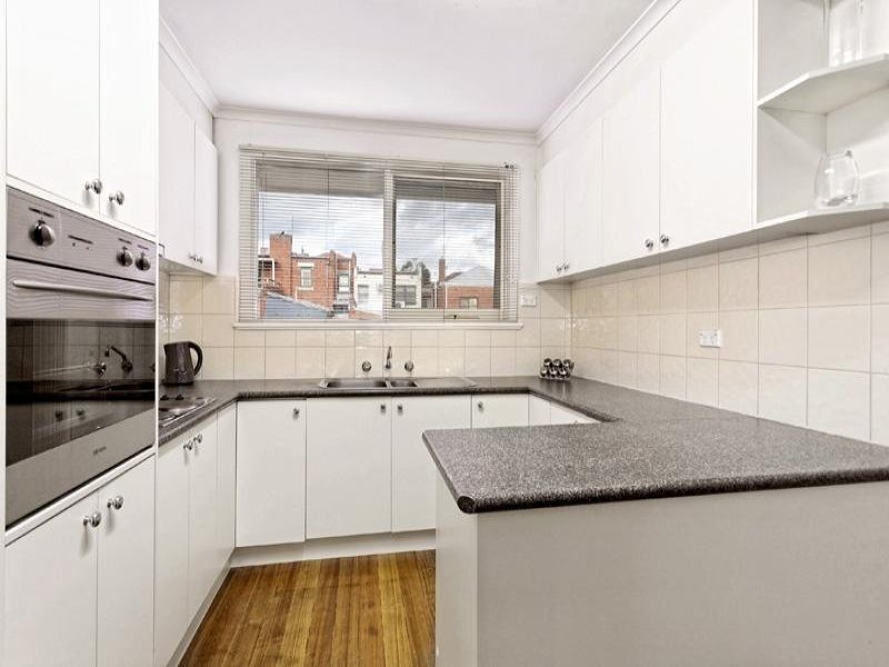 3/43 Clifton Road, Hawthorn East image 4