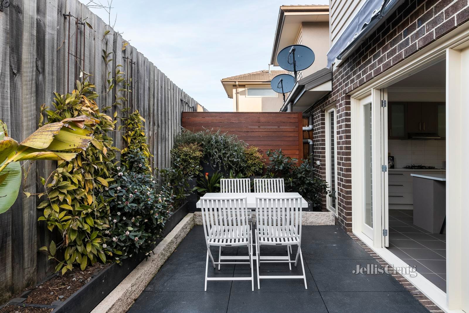 343 Gillies Street, Thornbury image 6