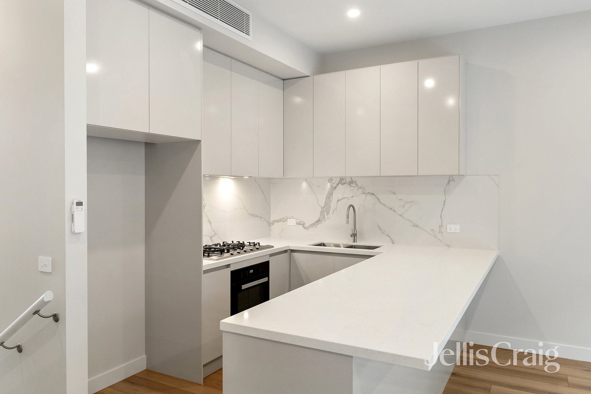 3/45 Darebin Street, Heidelberg image 3