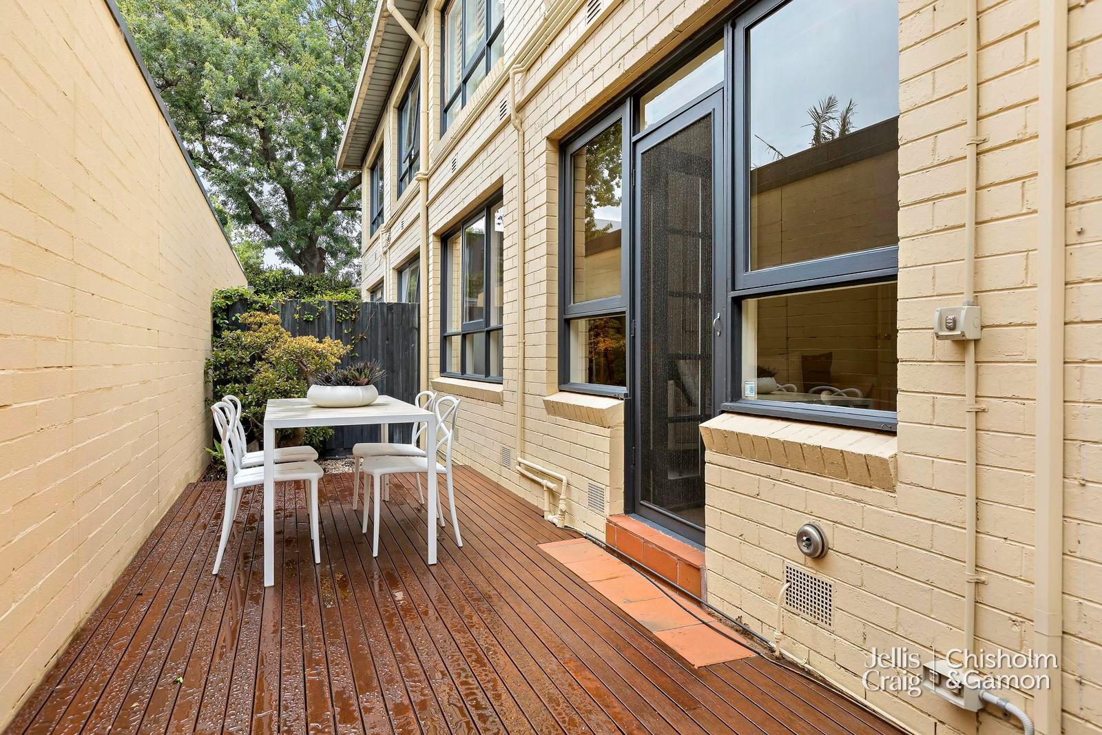 3/45 Foam Street, Elwood image 3