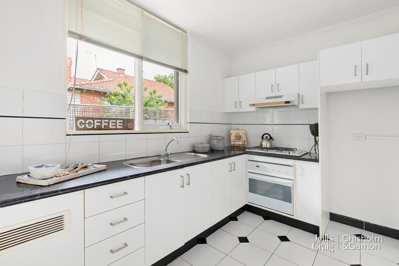 3/45 Foam Street, Elwood image 6