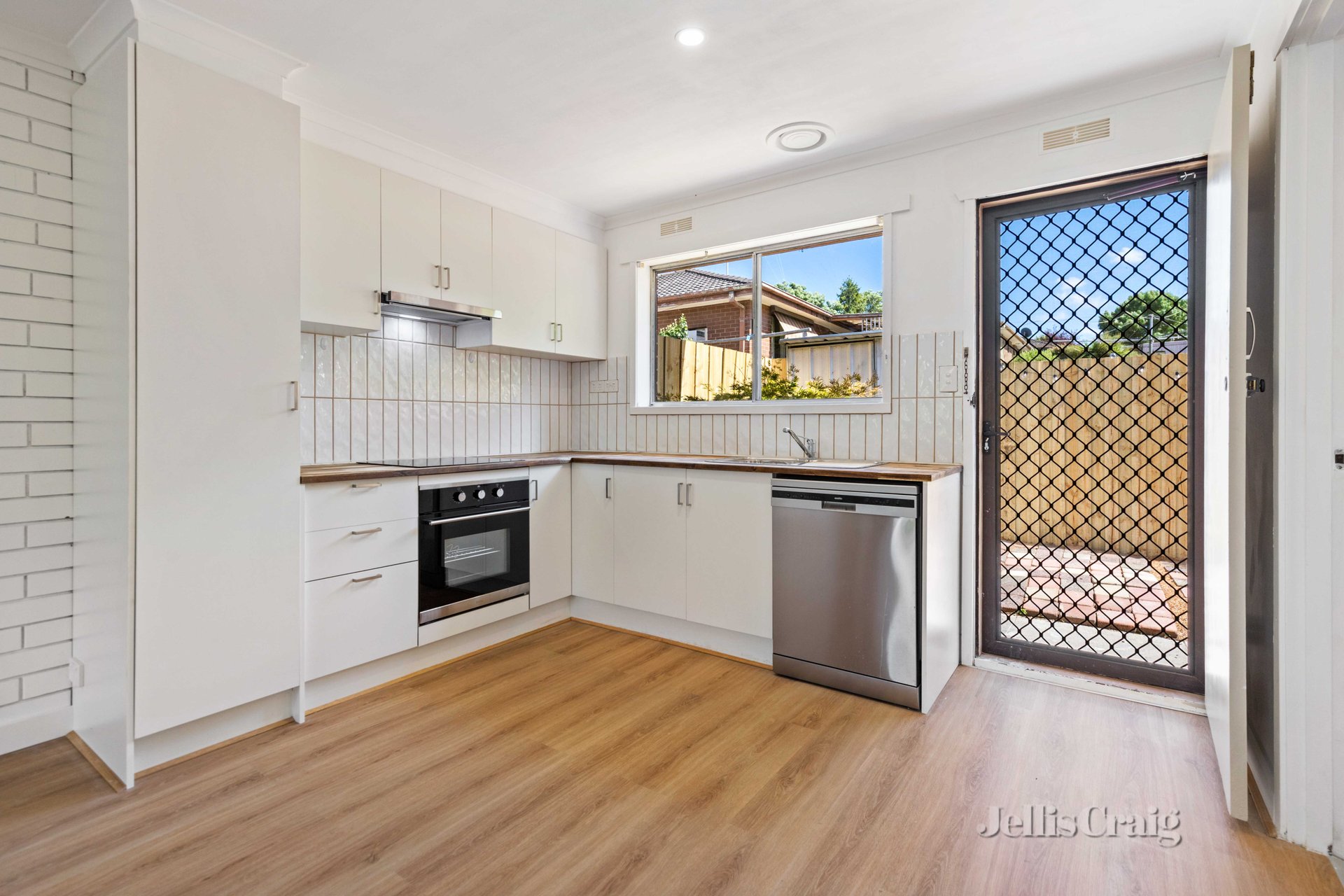 3/45 Otway Street South, Ballarat&nbsp;East image 2