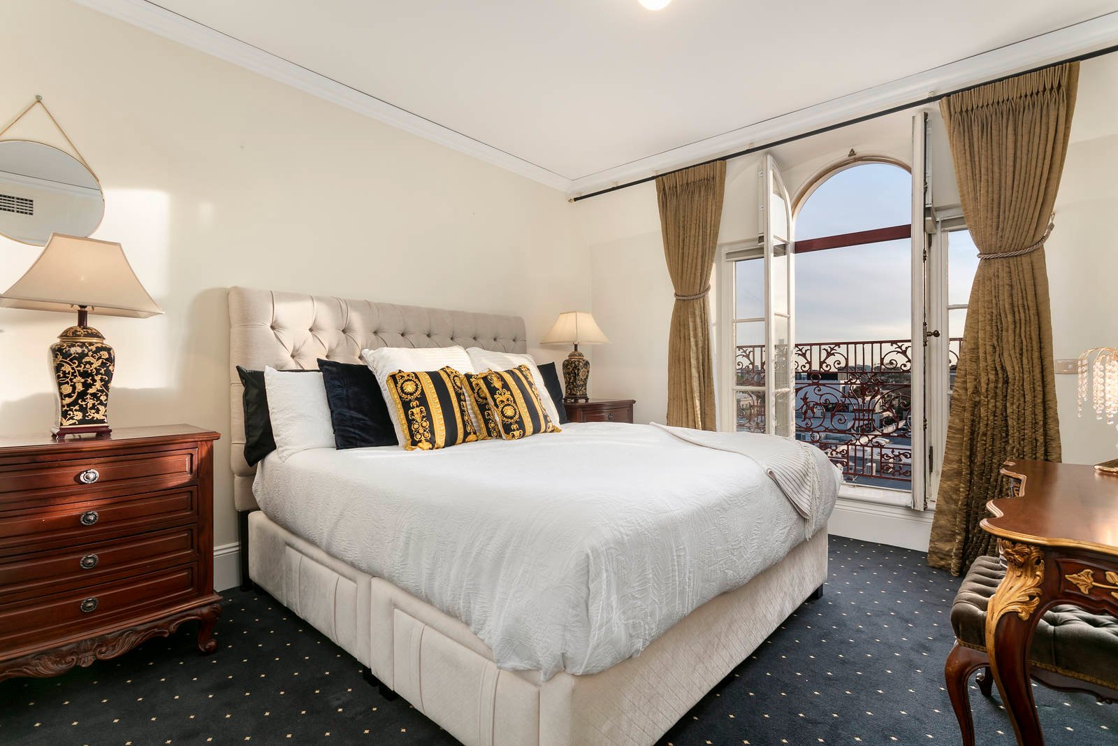 Property Gallery Thumbnail 7