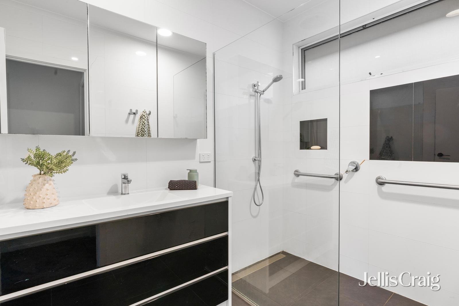 3/456 Middleborough Road, Blackburn image 7