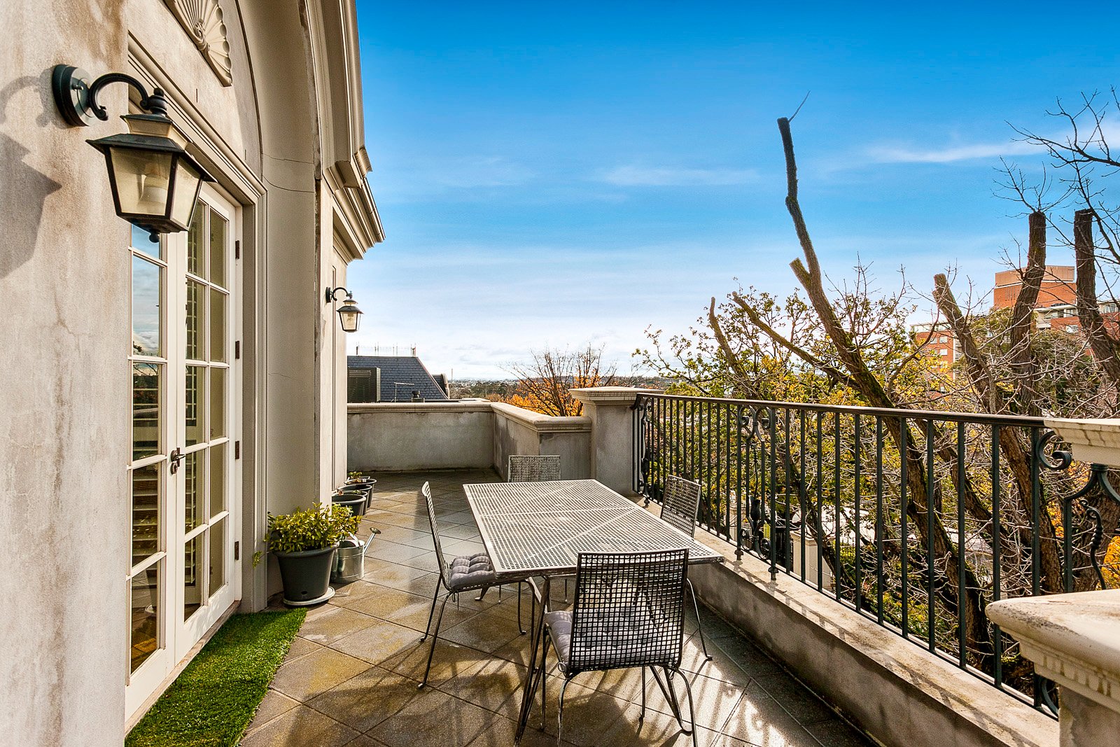 Property Gallery Thumbnail 6