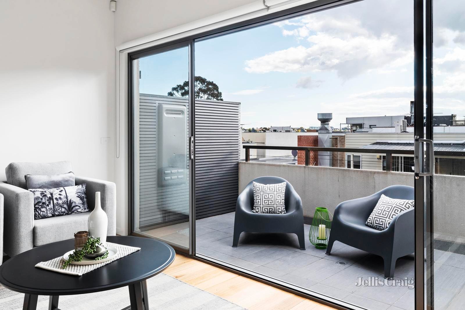 3/47 Roxburgh Street, Ascot Vale image 4