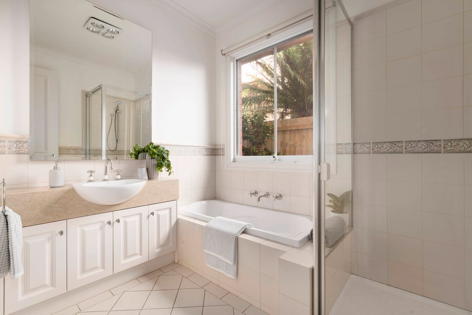 Property Gallery Thumbnail 13