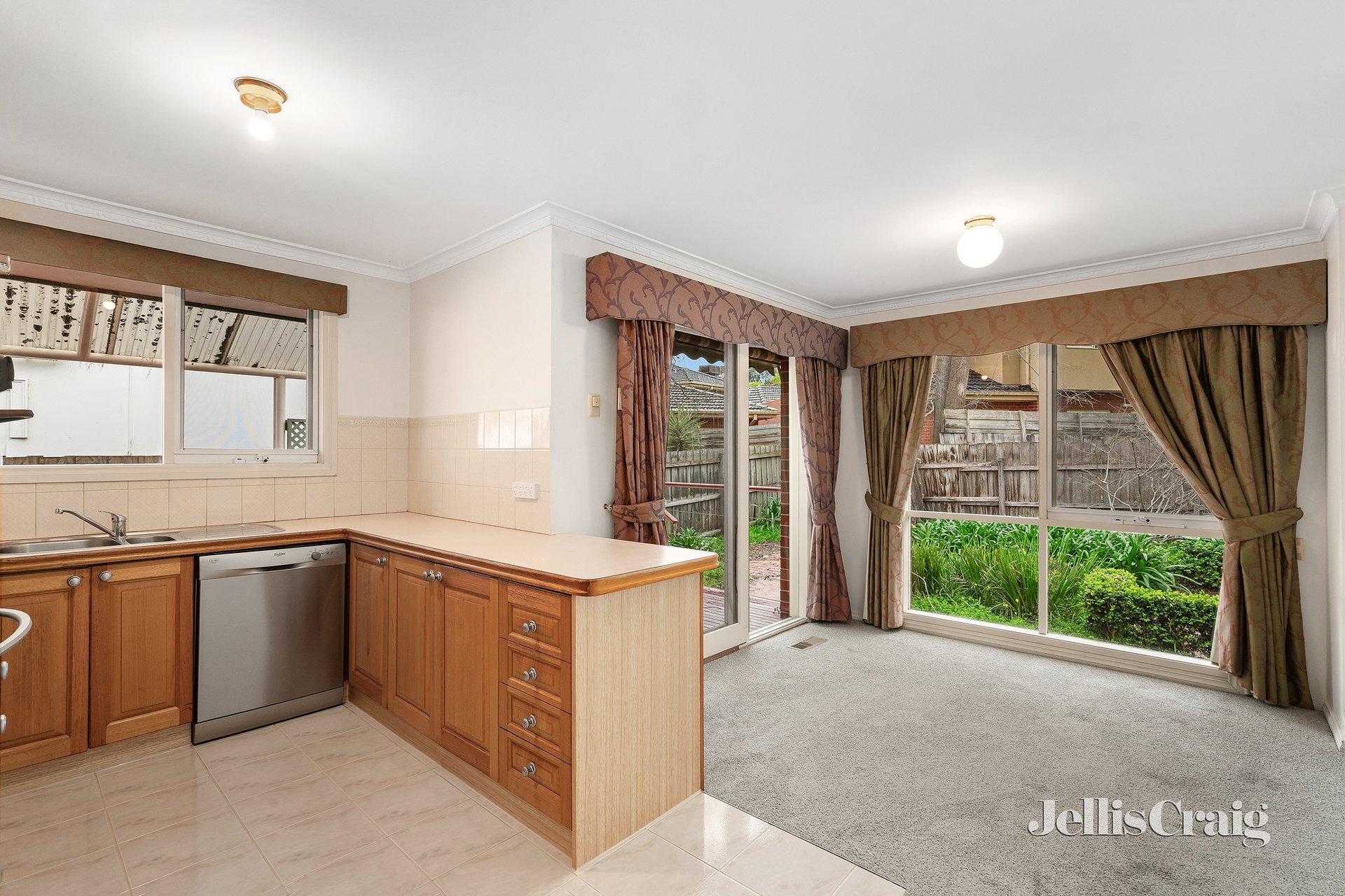 3/47 Wilfred Road, Ivanhoe East image 2