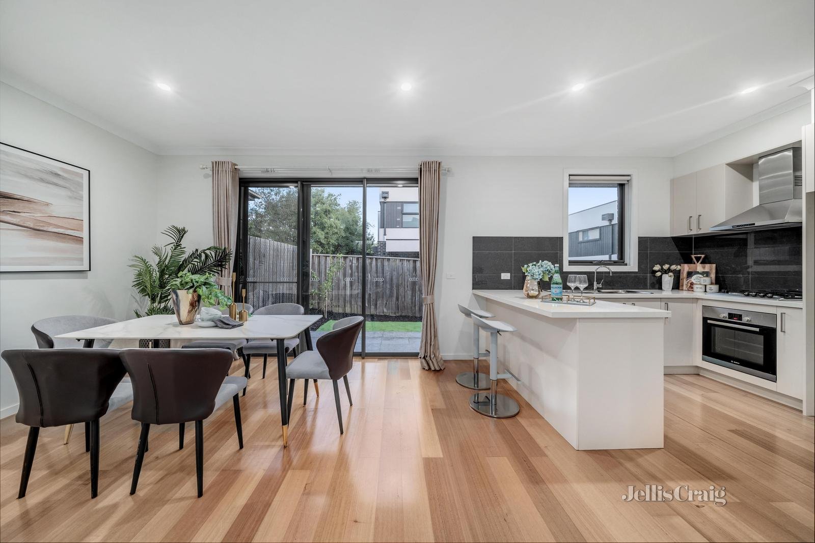 3/48-50 Hamel Street, Box Hill South image 4