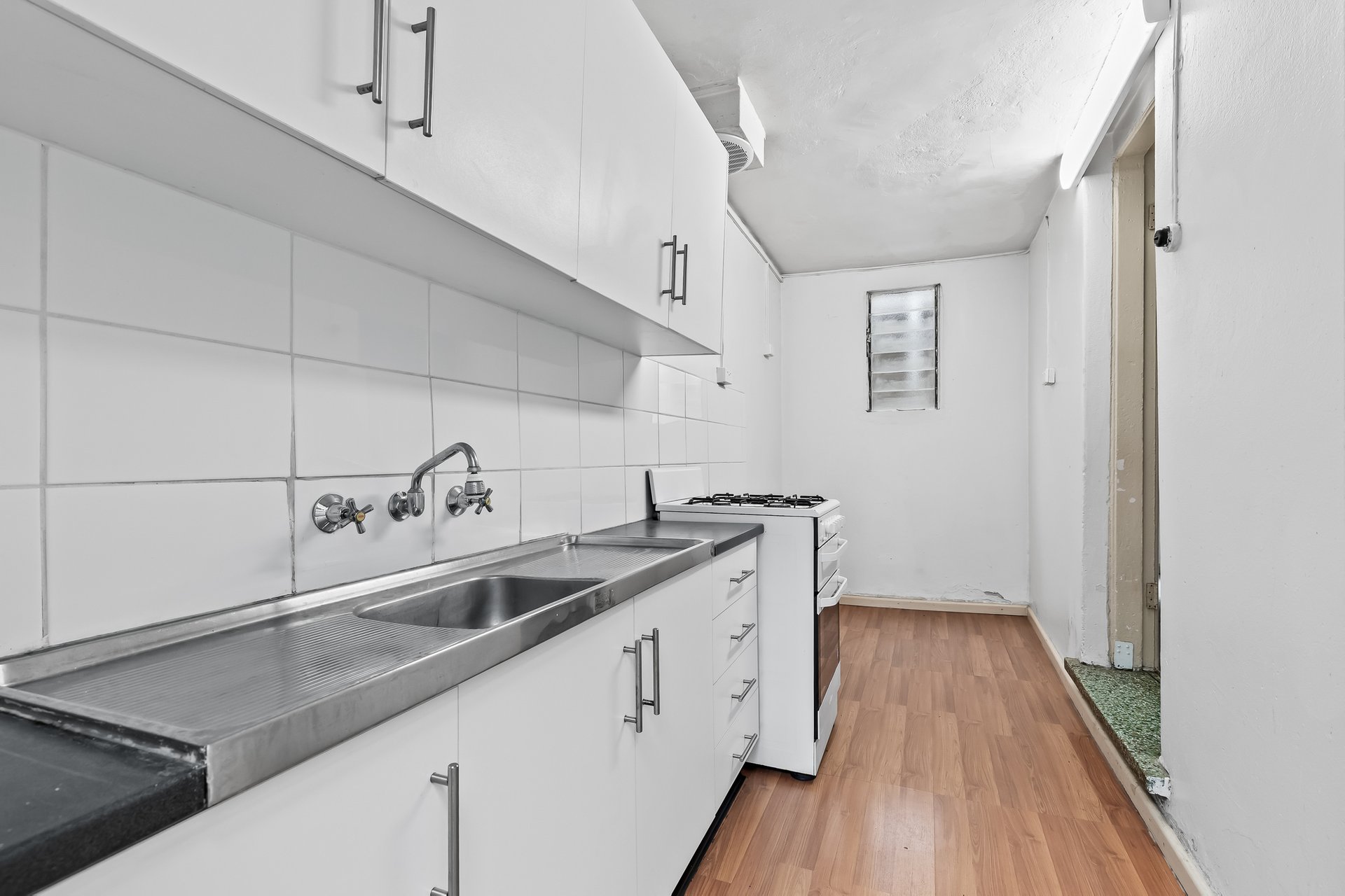 Property Gallery Thumbnail 6