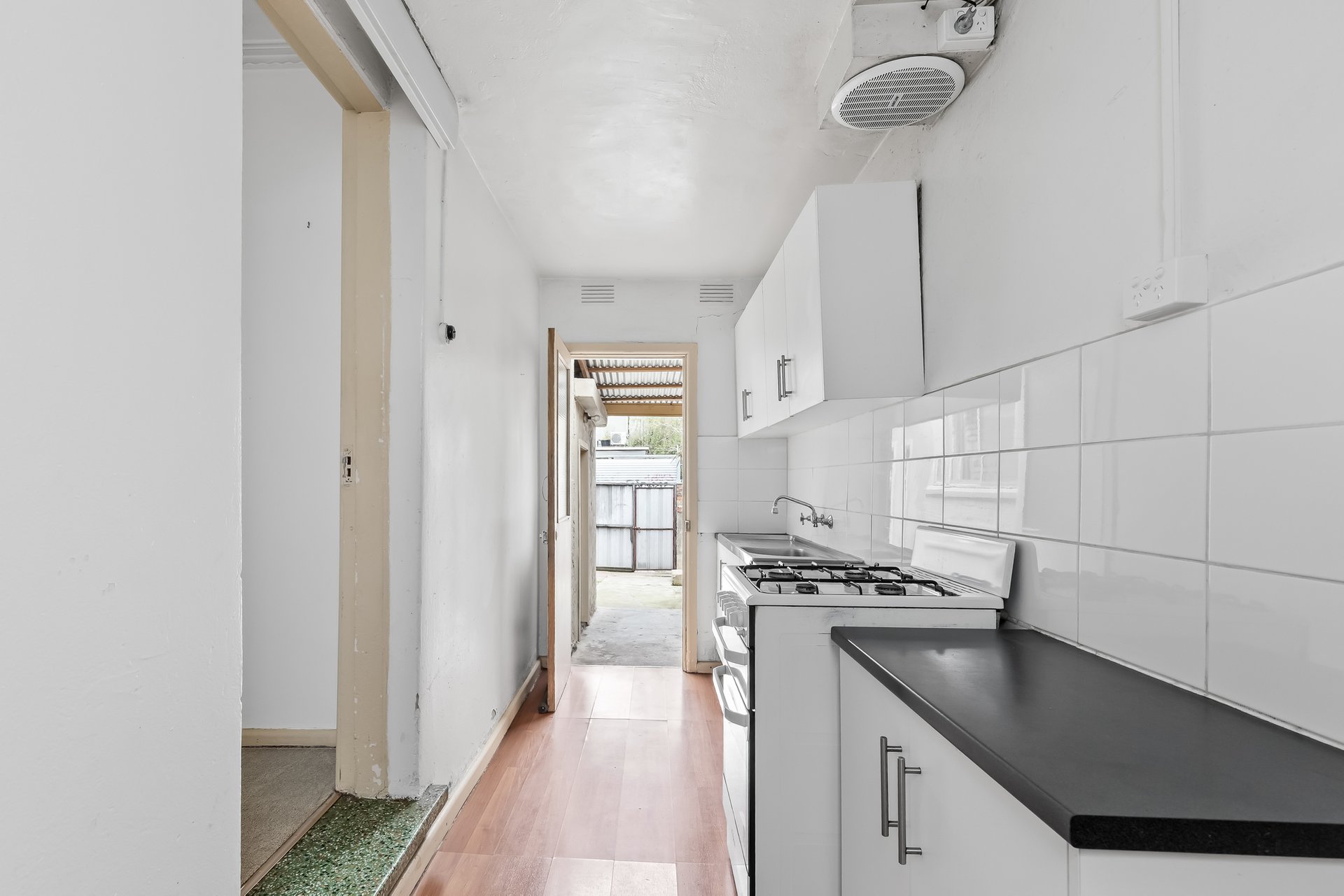 Property Gallery Thumbnail 8