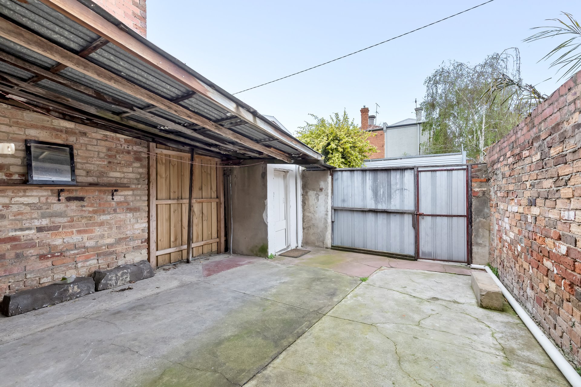 Property Gallery Thumbnail 9