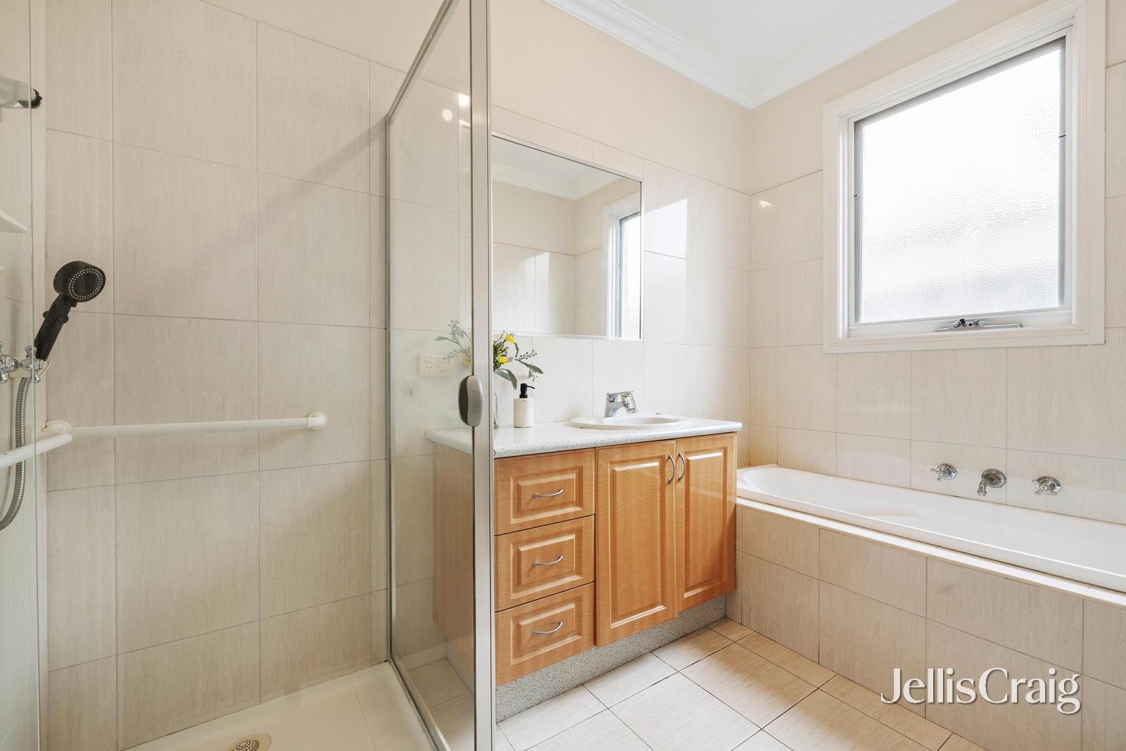 34A Illuka Crescent, Mount Waverley image 9