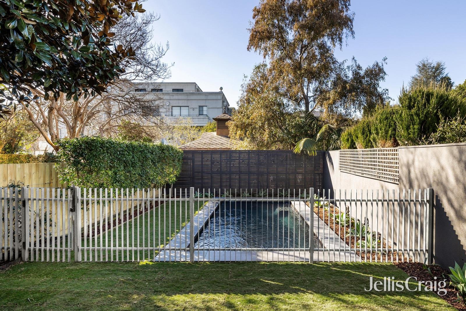 34A Linlithgow Road, Toorak image 16