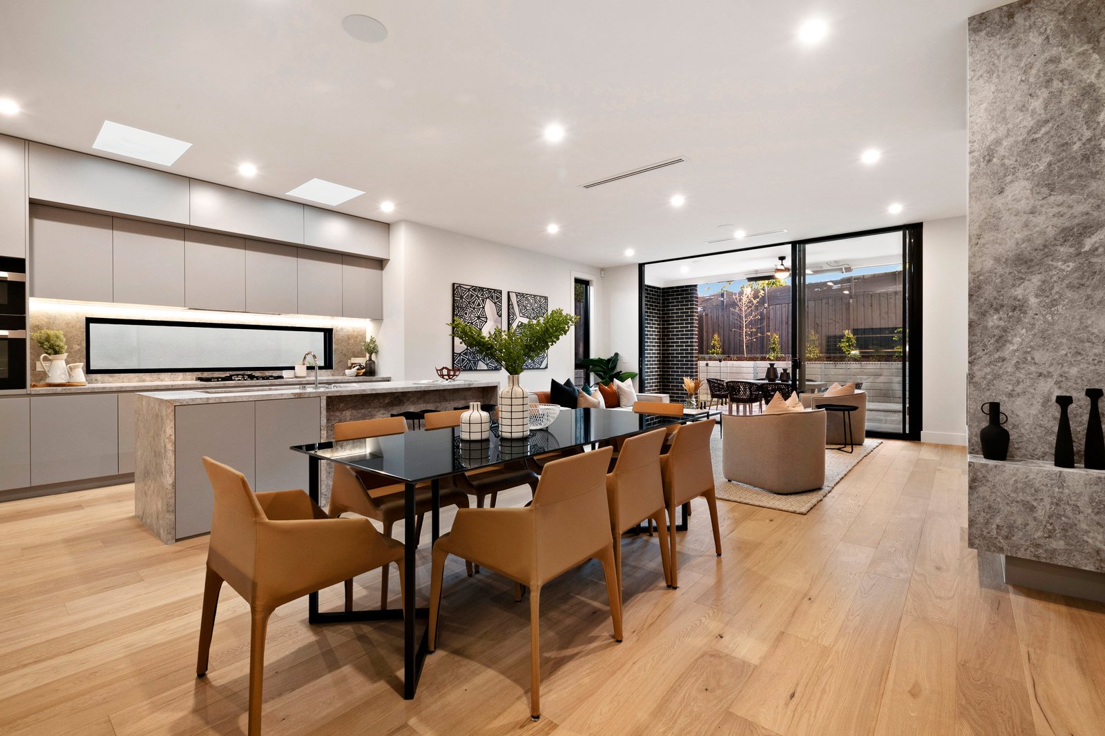 Property Gallery Thumbnail 2