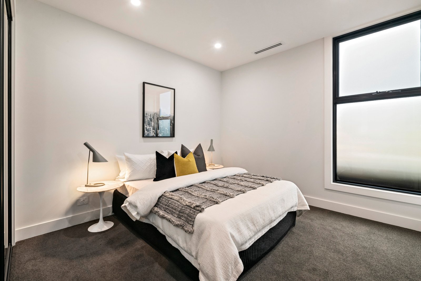 Property Gallery Thumbnail 8