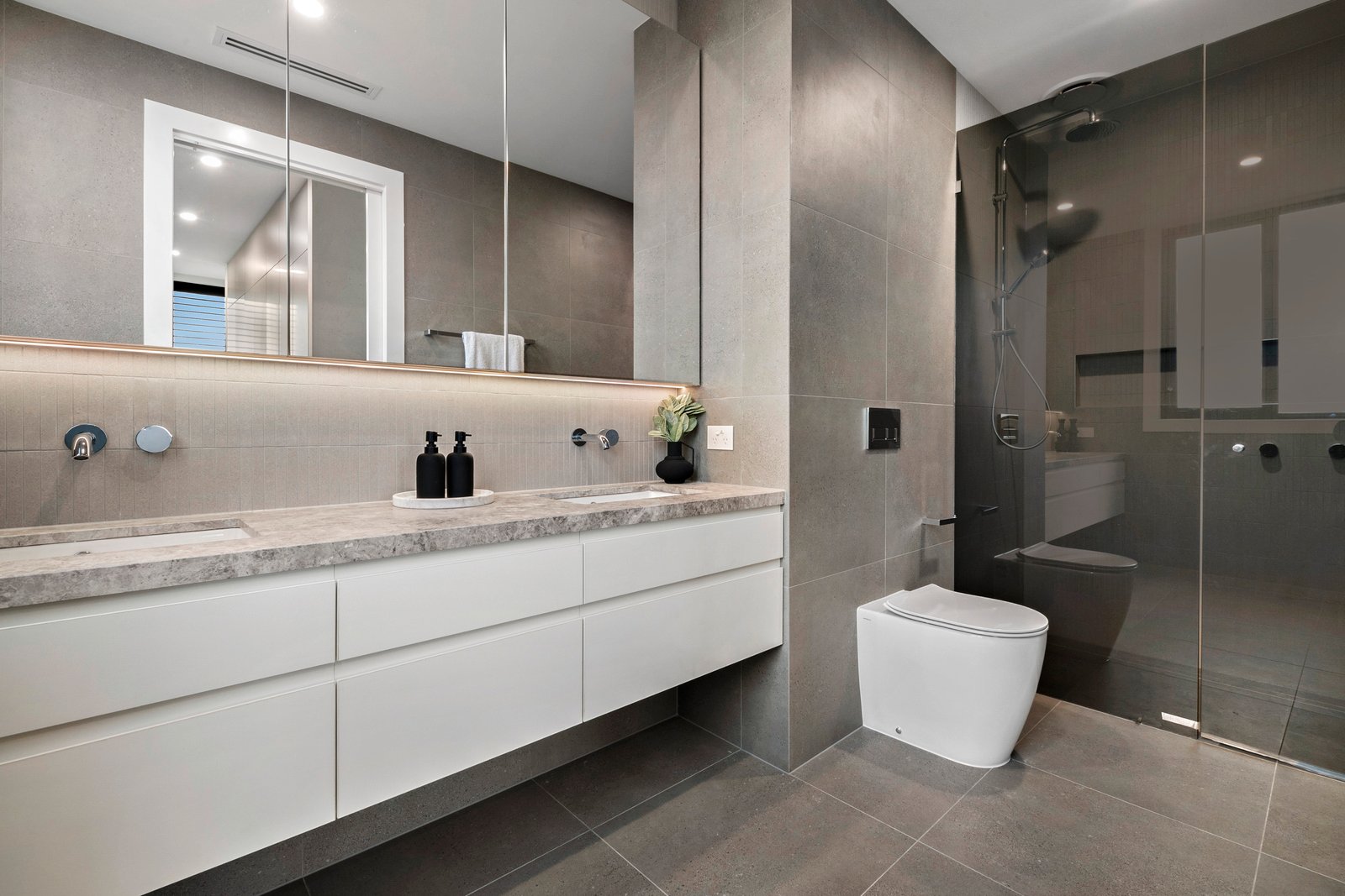 Property Gallery Thumbnail 9
