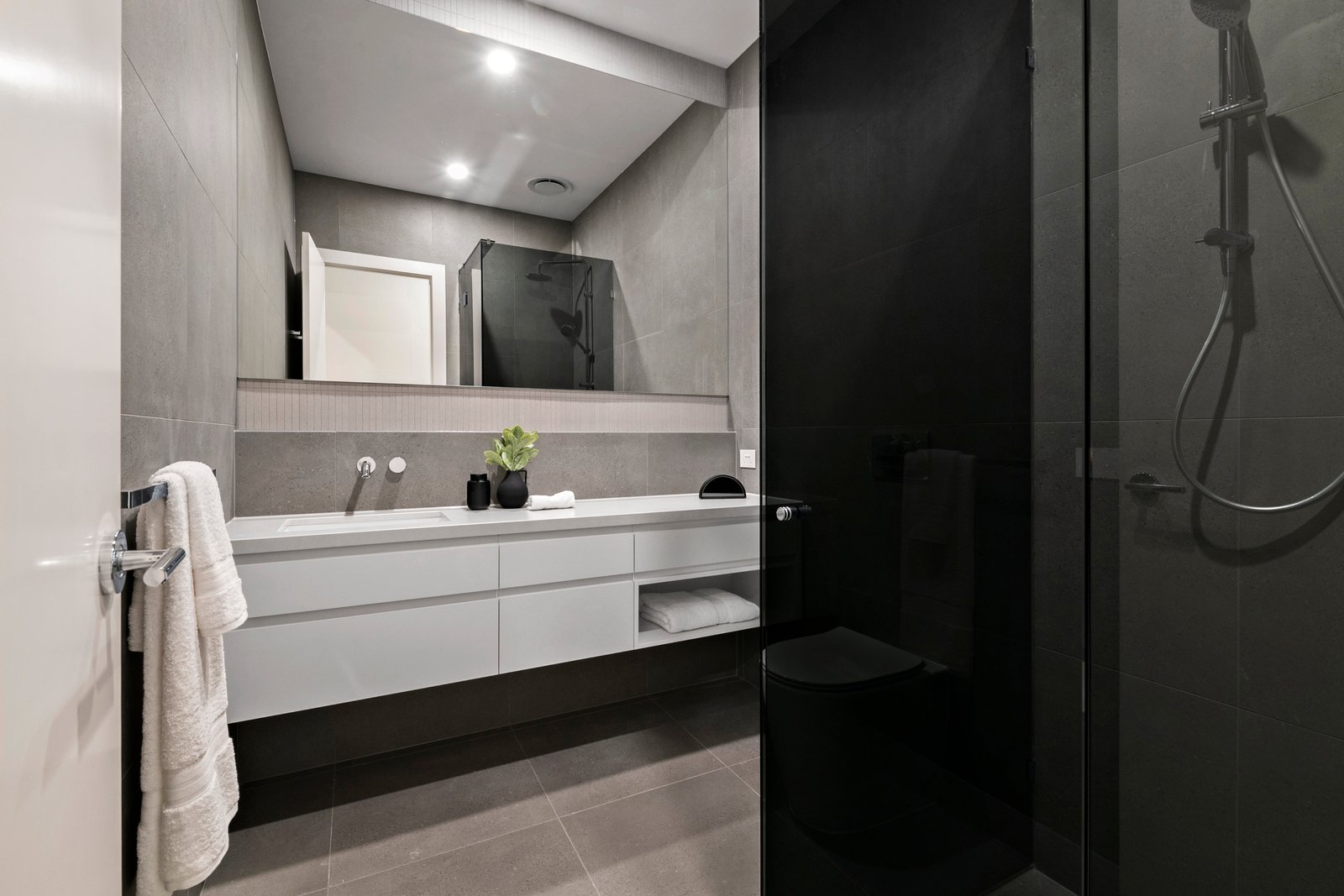 Property Gallery Thumbnail 11