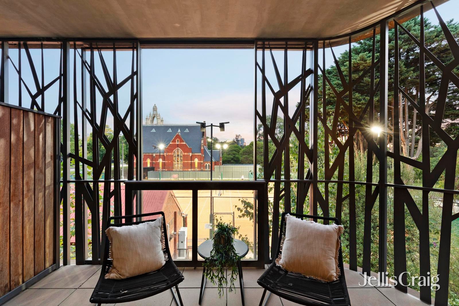 3/4a The Avenue, Parkville image 10