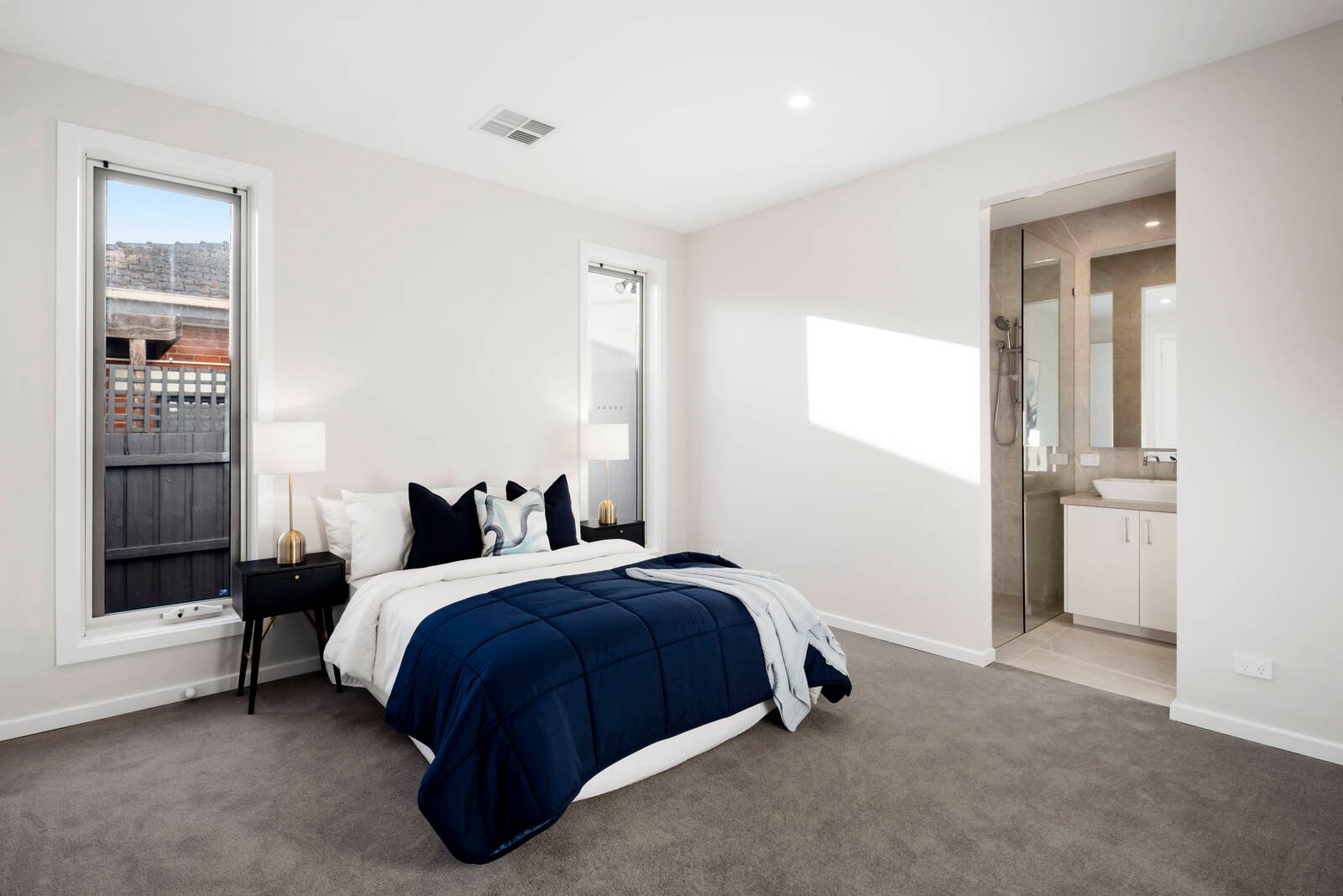 Property Gallery Thumbnail 11