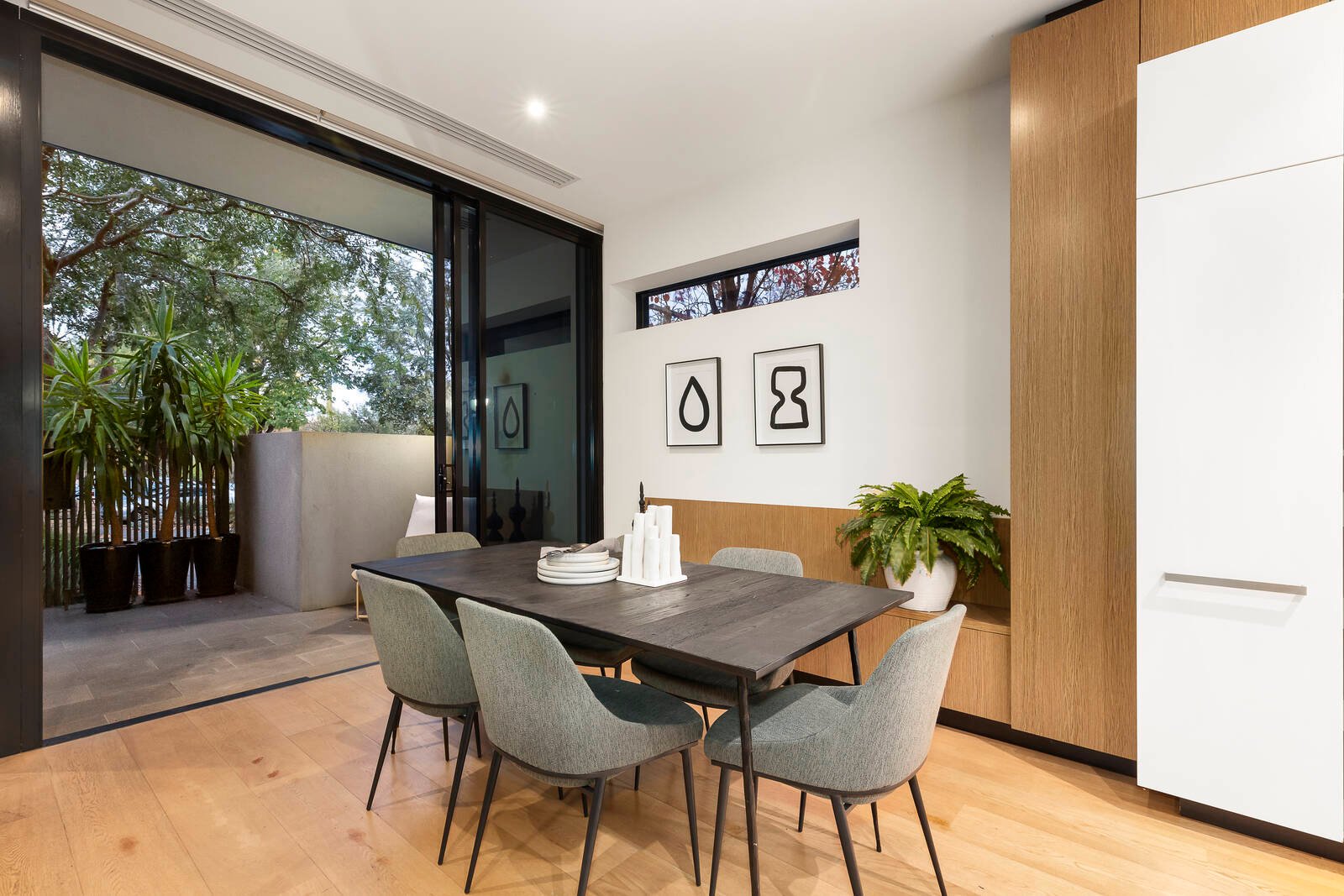 Property Gallery Thumbnail 6
