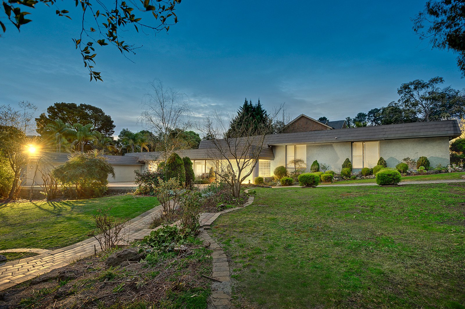 35-37 Regent Street, Mount Waverley image 2