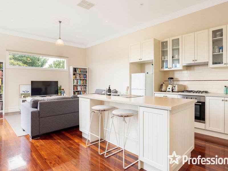 3/5 Albert Road, Lilydale image 2