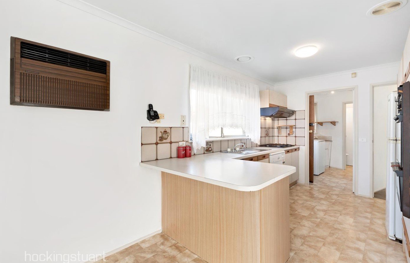 35 Angelique Grove, Albanvale image 3
