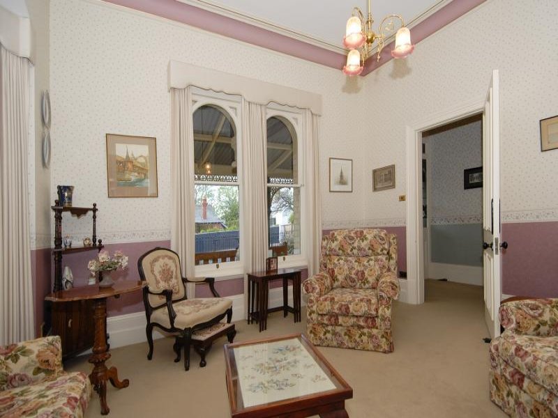 35 Aphrasia Street, Newtown image 2