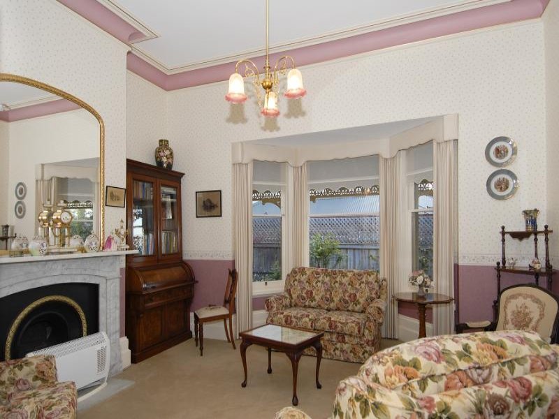 35 Aphrasia Street, Newtown image 3