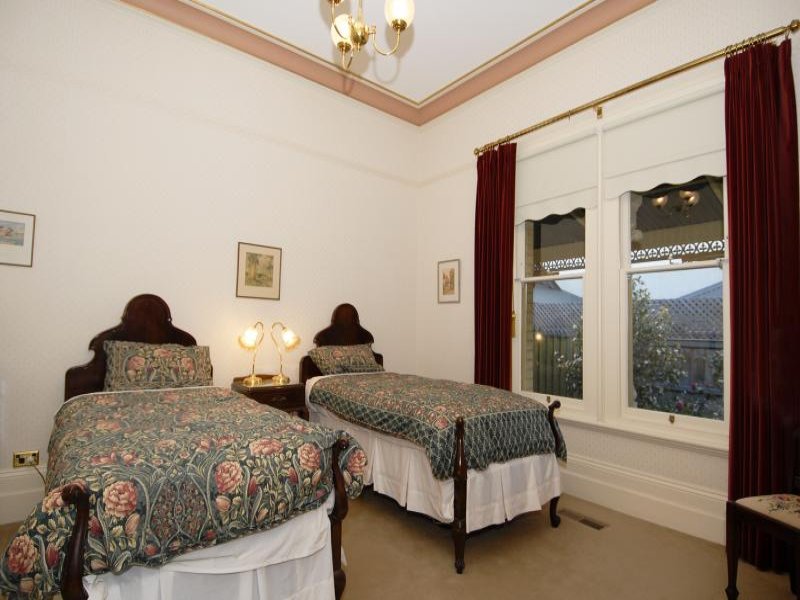 35 Aphrasia Street, Newtown image 6