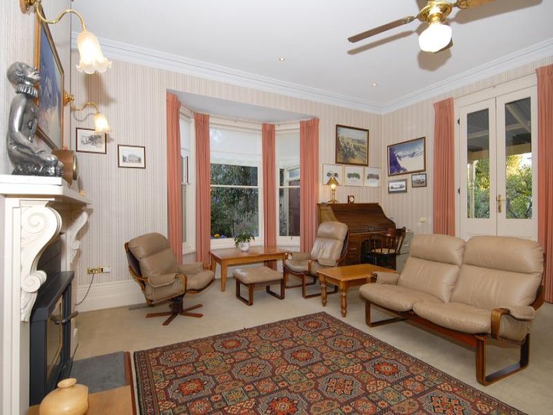 35 Aphrasia Street, Newtown image 9