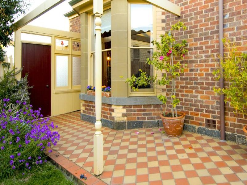 35 Aphrasia Street, Newtown image 12