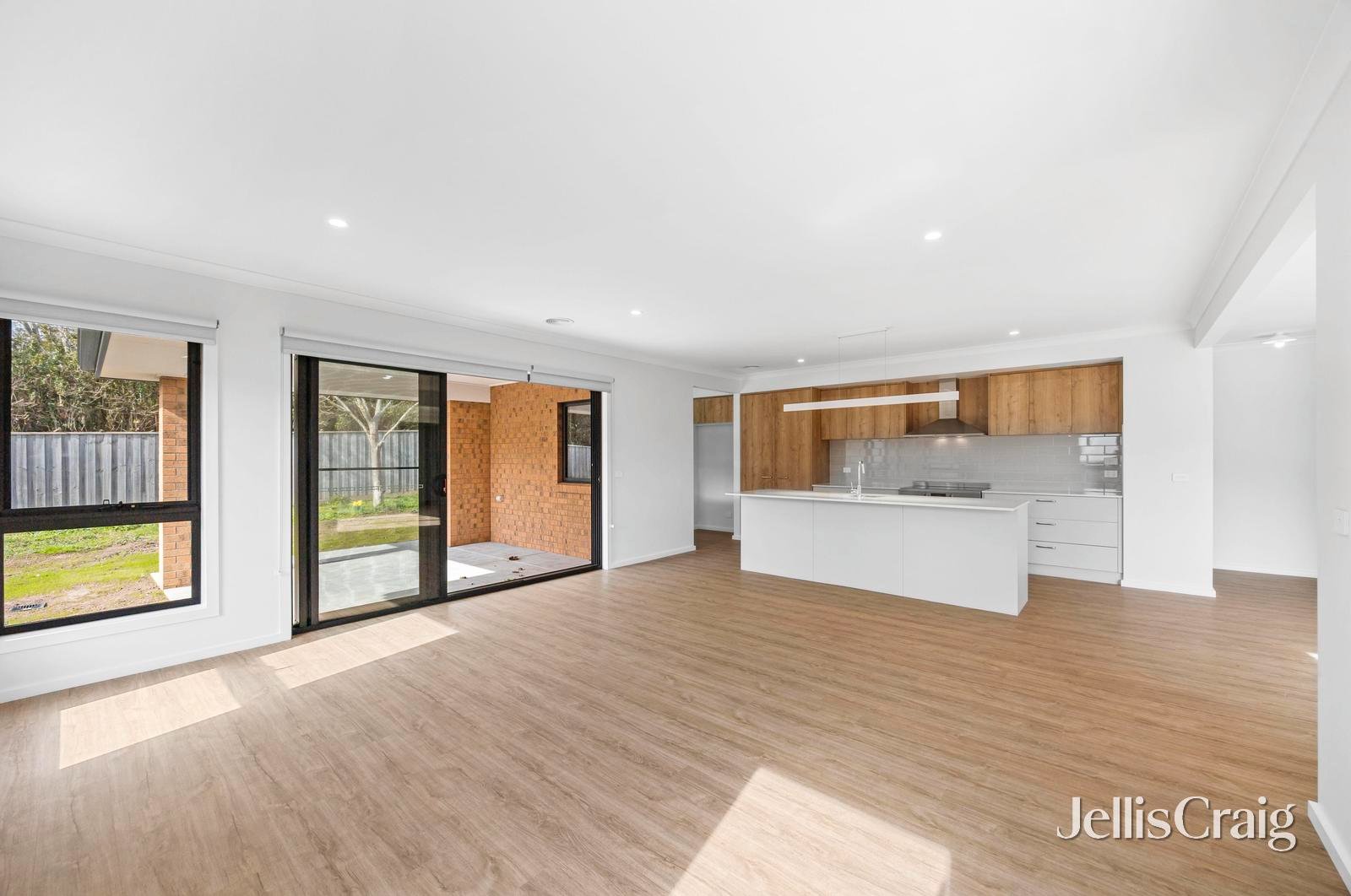 35 Apple Orchard Drive, Brown Hill image 6