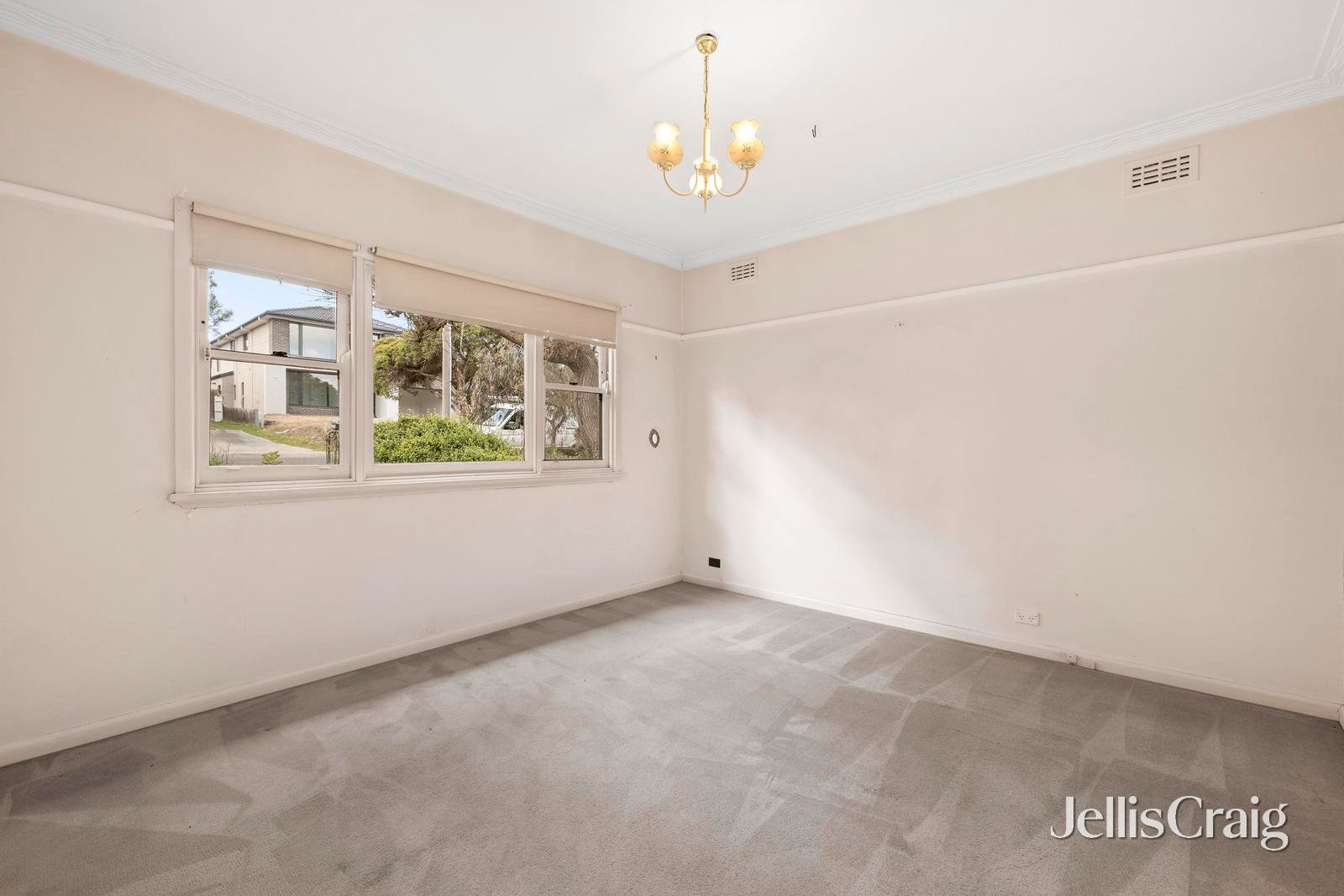 35 Argyle Street, Macleod image 5