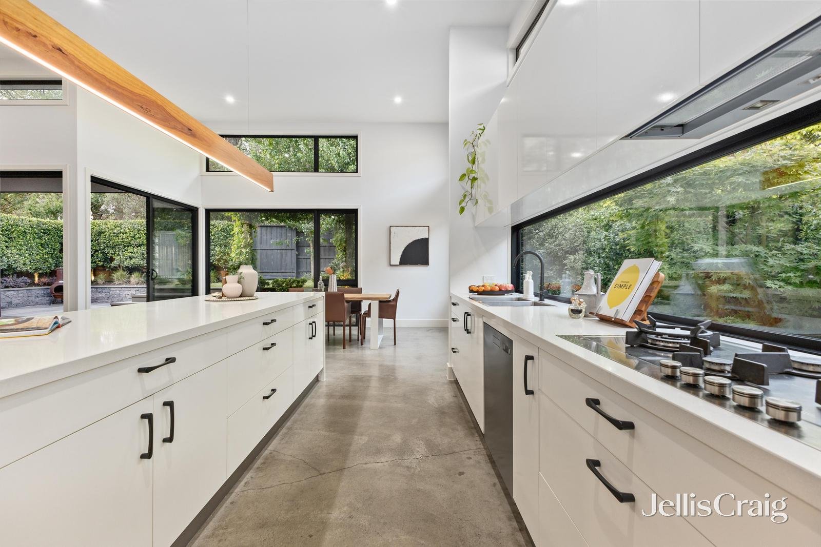 35 Barkly Terrace, Mitcham image 4