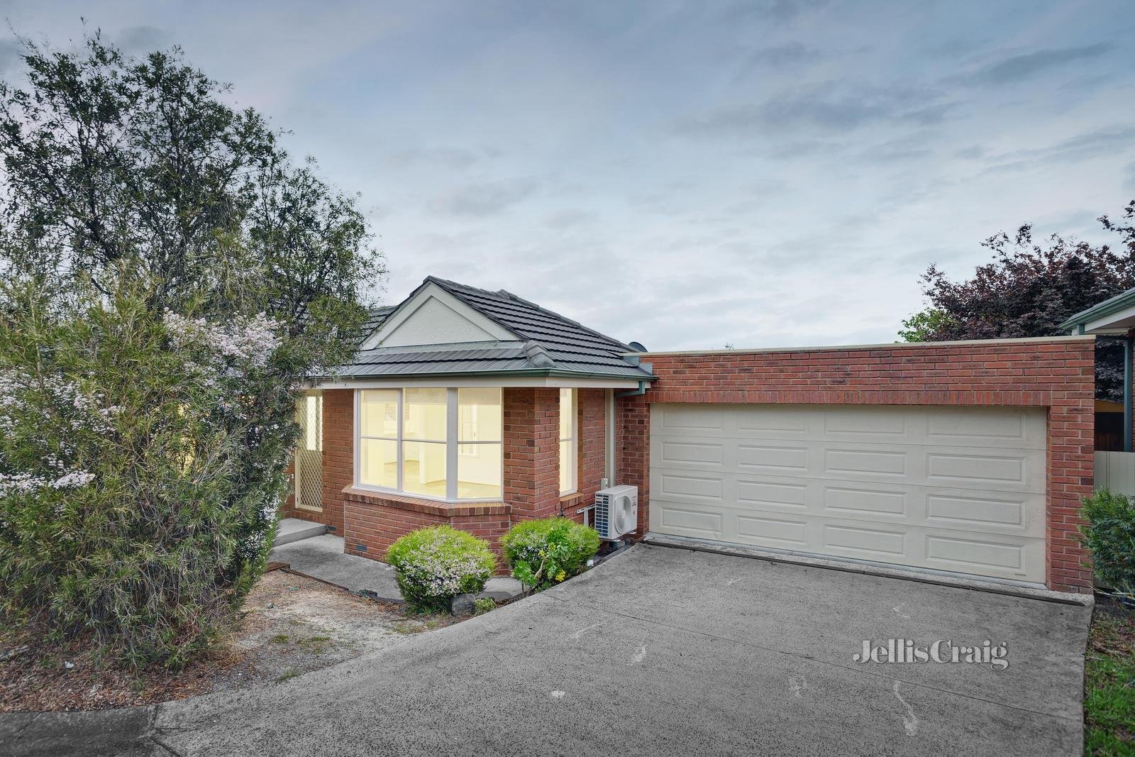 3/5 Batman Road, Eltham image 1