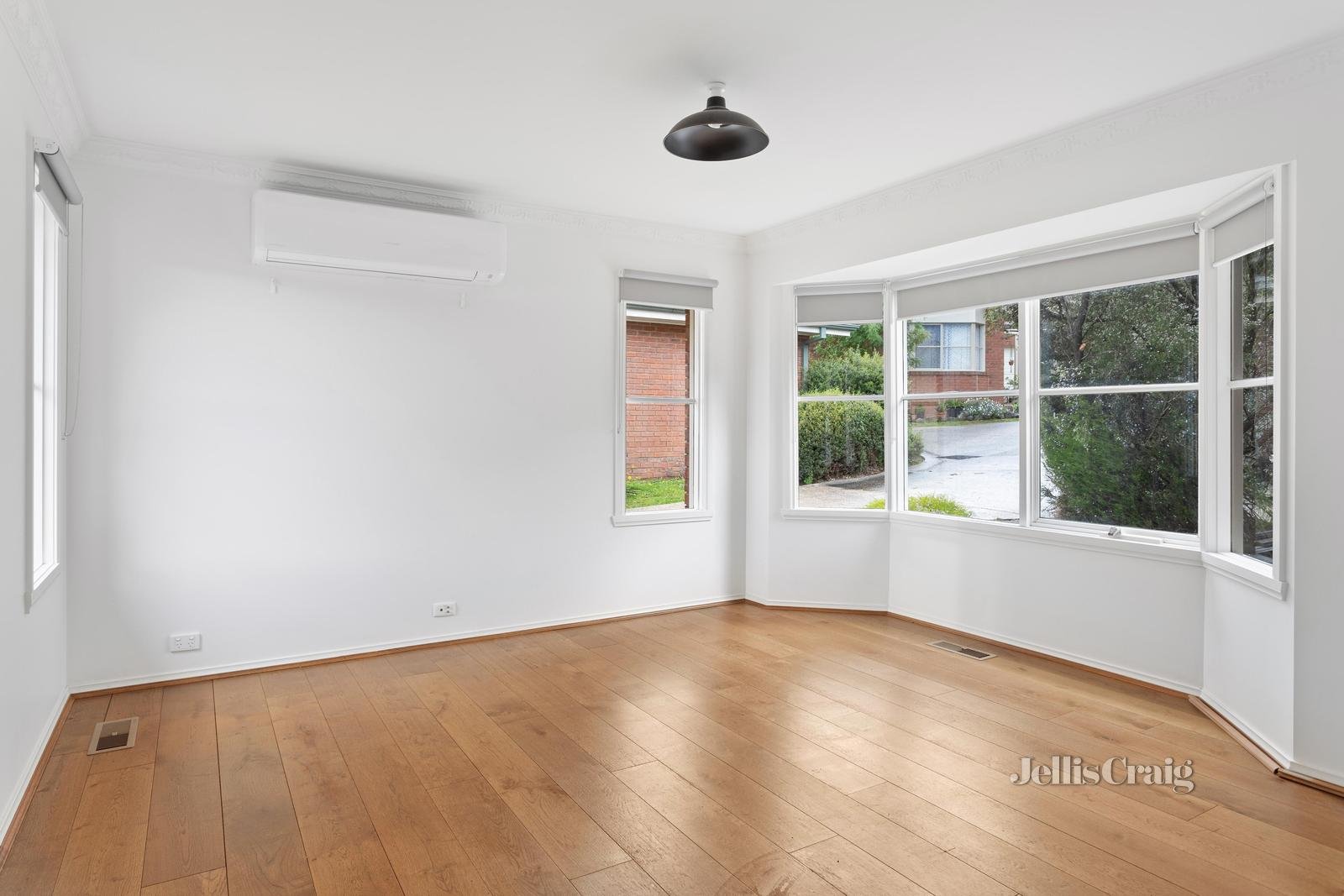 3/5 Batman Road, Eltham image 2