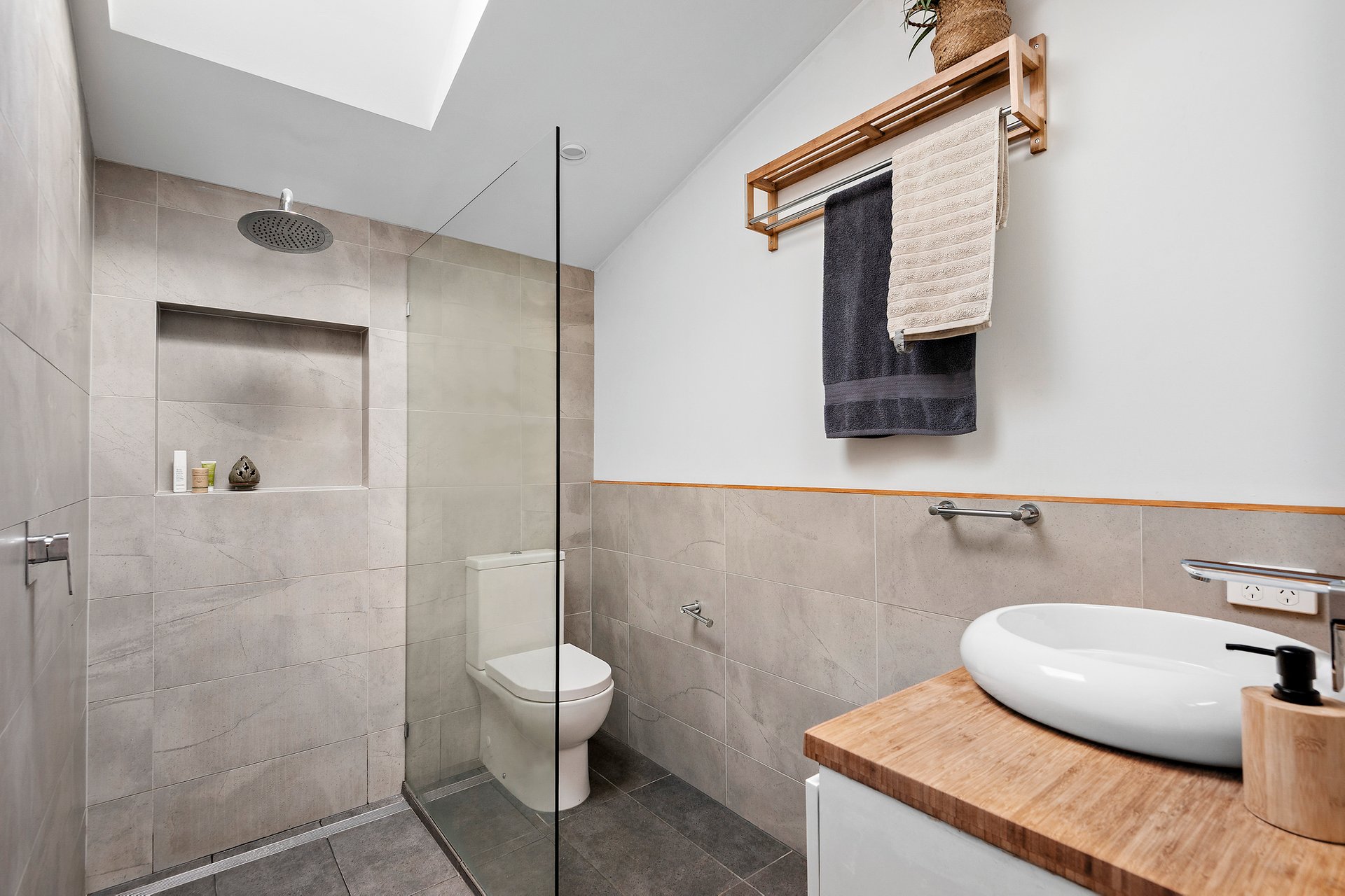 Property Gallery Thumbnail 13