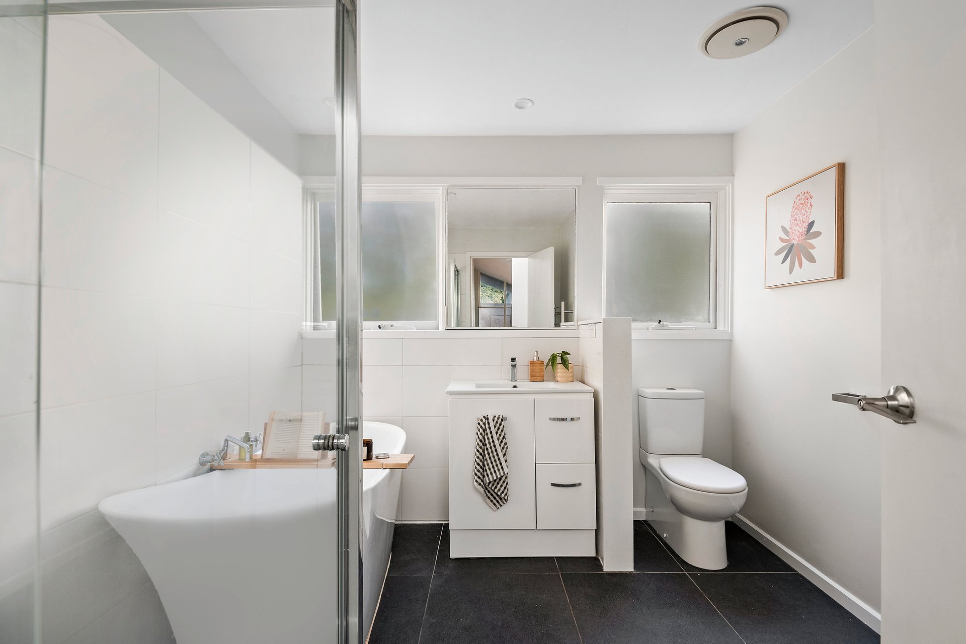 Property Gallery Thumbnail 16