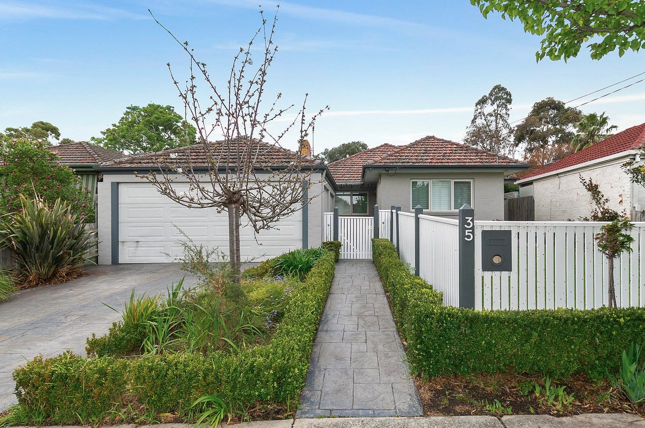 35 Branksome Grove, Blackburn&nbsp;South image 1