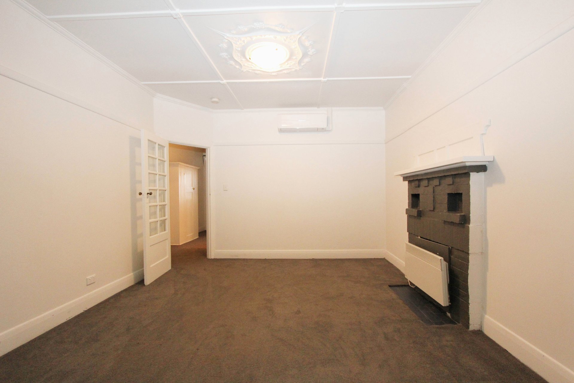 Property Gallery Thumbnail 3