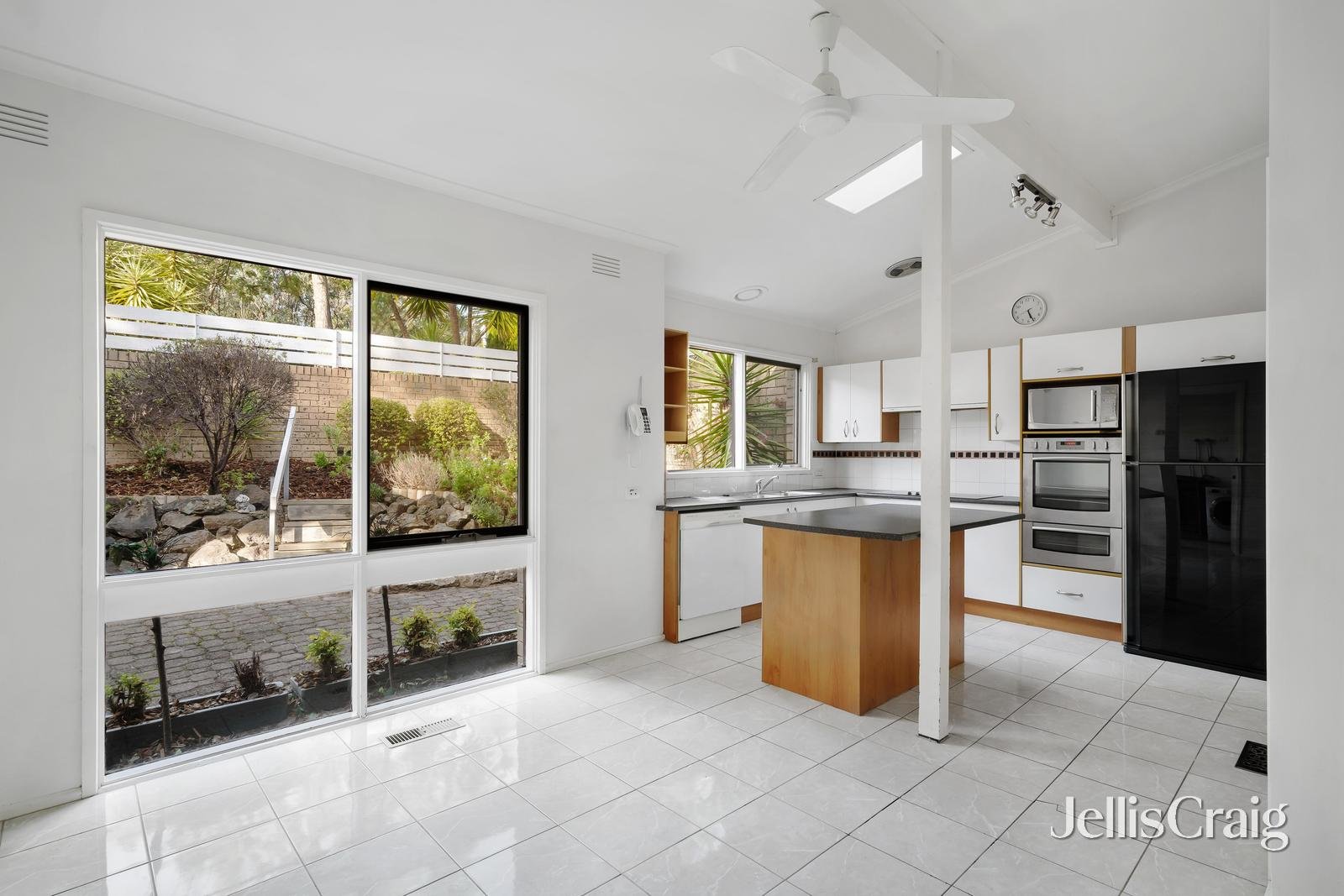 35 Cairns Street, Greensborough image 4