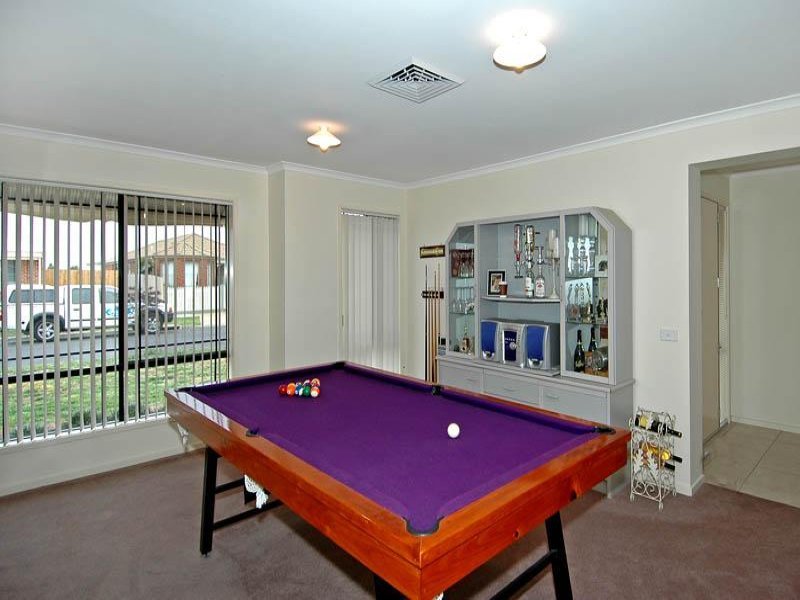 35 Carbine Drive, St Albans Park image 5