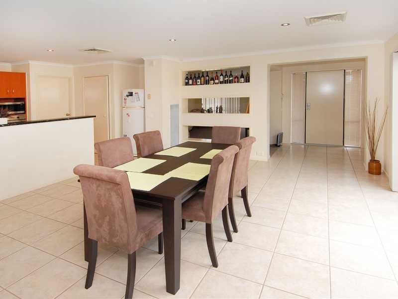 35 Carbine Drive, St Albans Park image 3