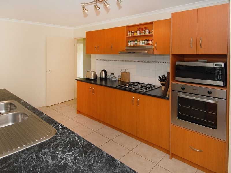 35 Carbine Drive, St Albans Park image 4