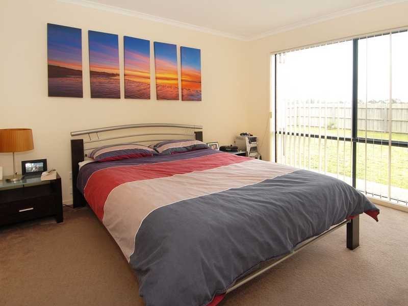 35 Carbine Drive, St Albans Park image 6