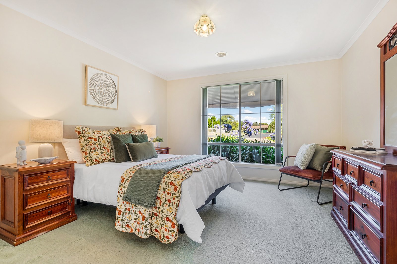 Property Gallery Thumbnail 6